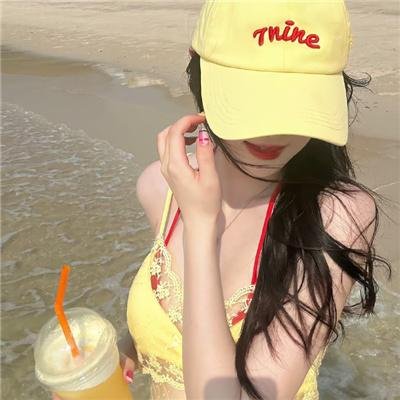 攀岩女孩儿